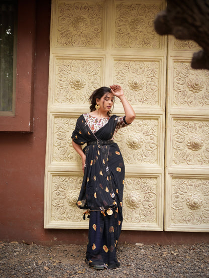 Midnight Noir Printed Elegance Saree