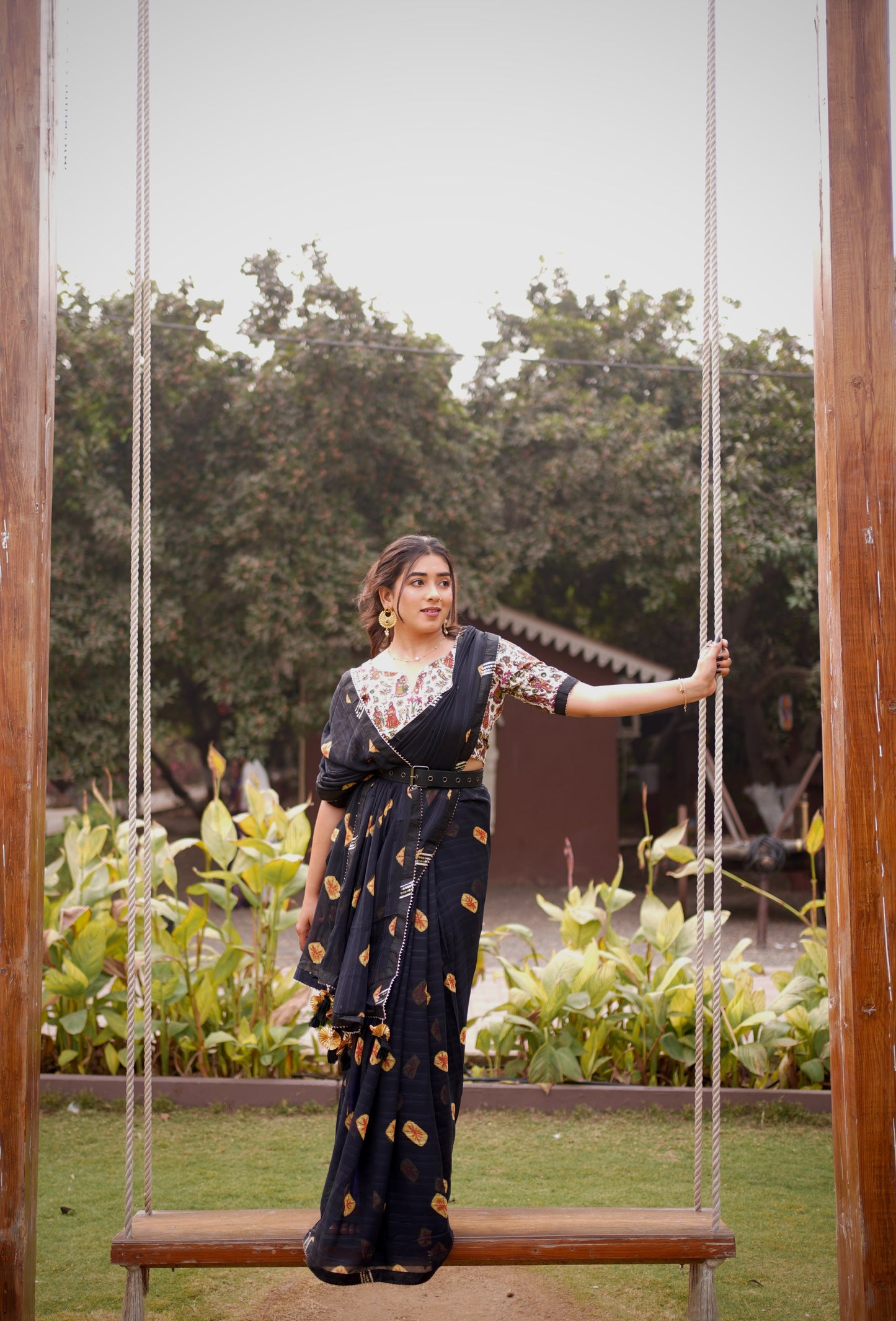 Midnight Noir Printed Elegance Saree