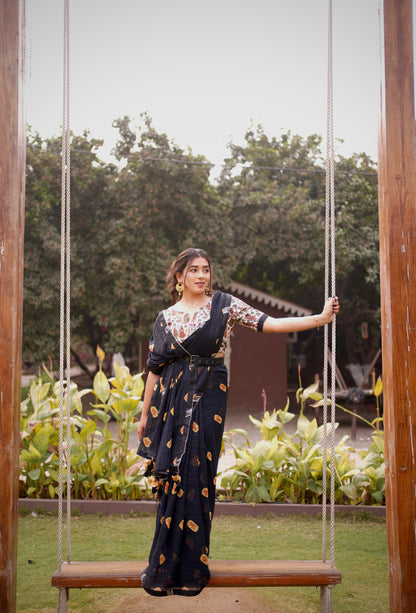 Midnight Noir Printed Elegance Saree