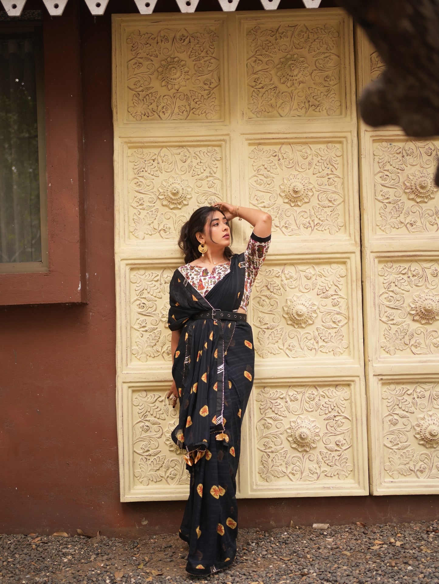 Midnight Noir Printed Elegance Saree