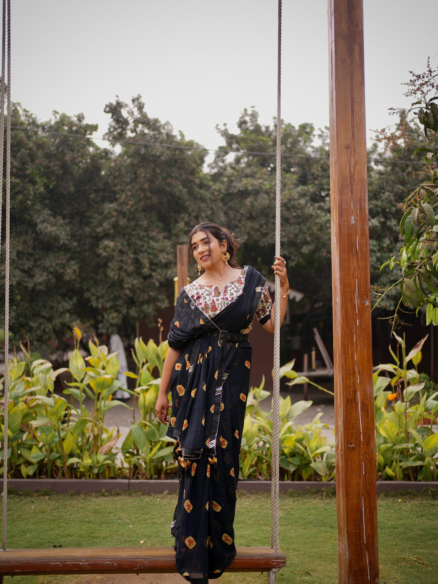 Midnight Noir Printed Elegance Saree