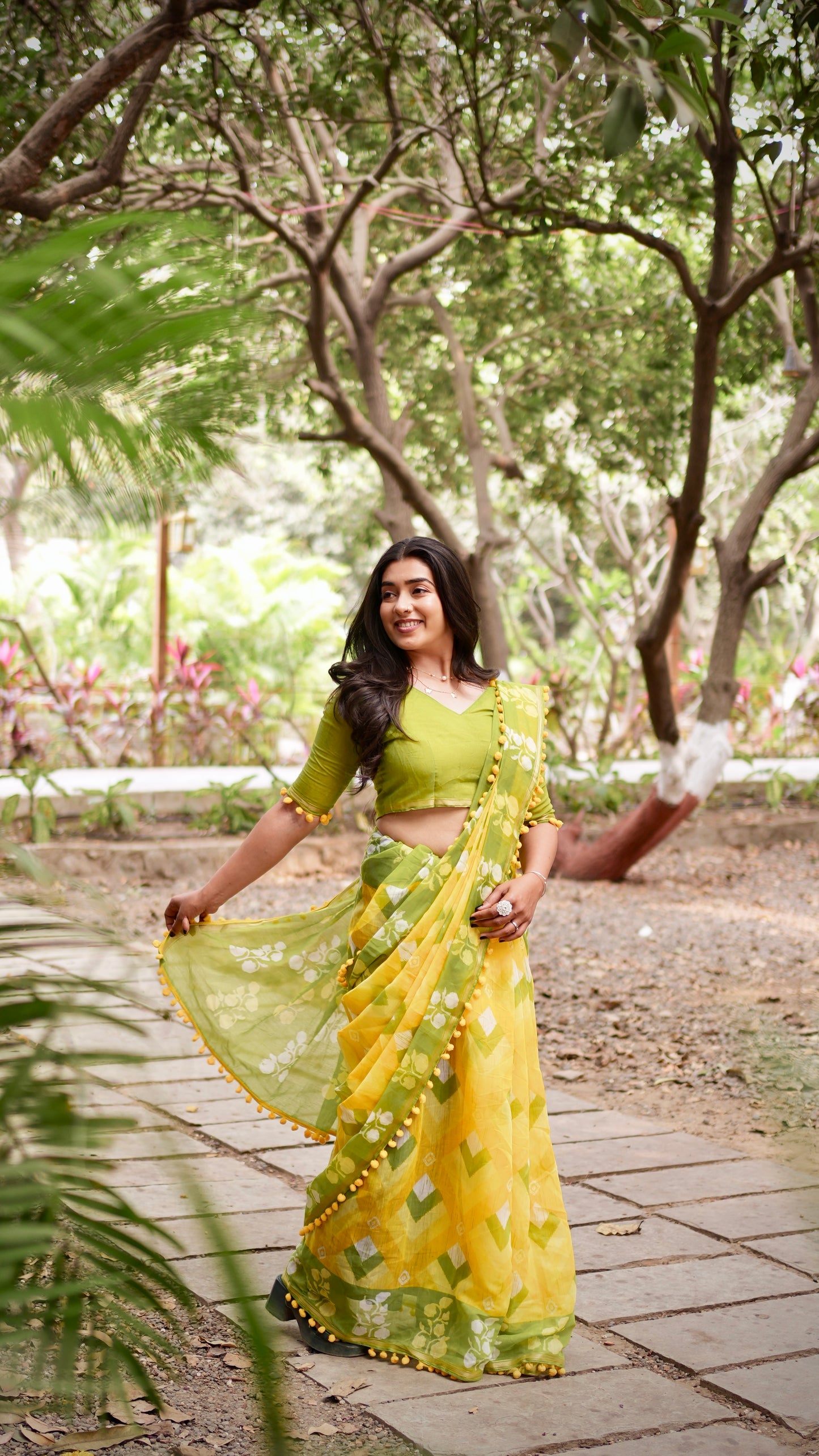 Lime Aura Geometric Tassel Saree