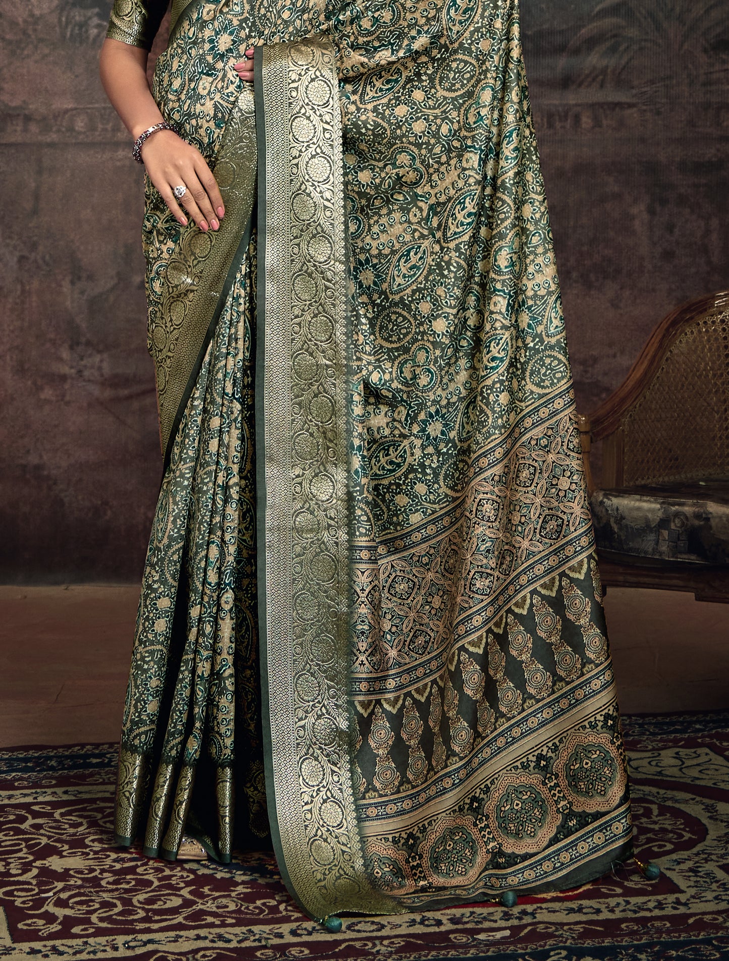 VERDANT LEAF BANARASI SILK SAREE