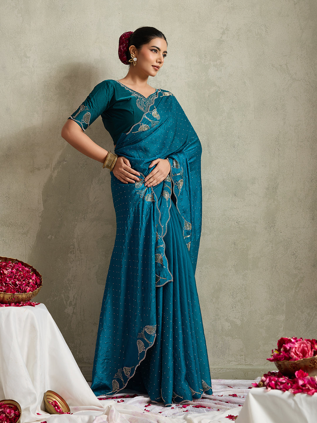 SAPPHIRE TEAL SCALLOPED SAREE